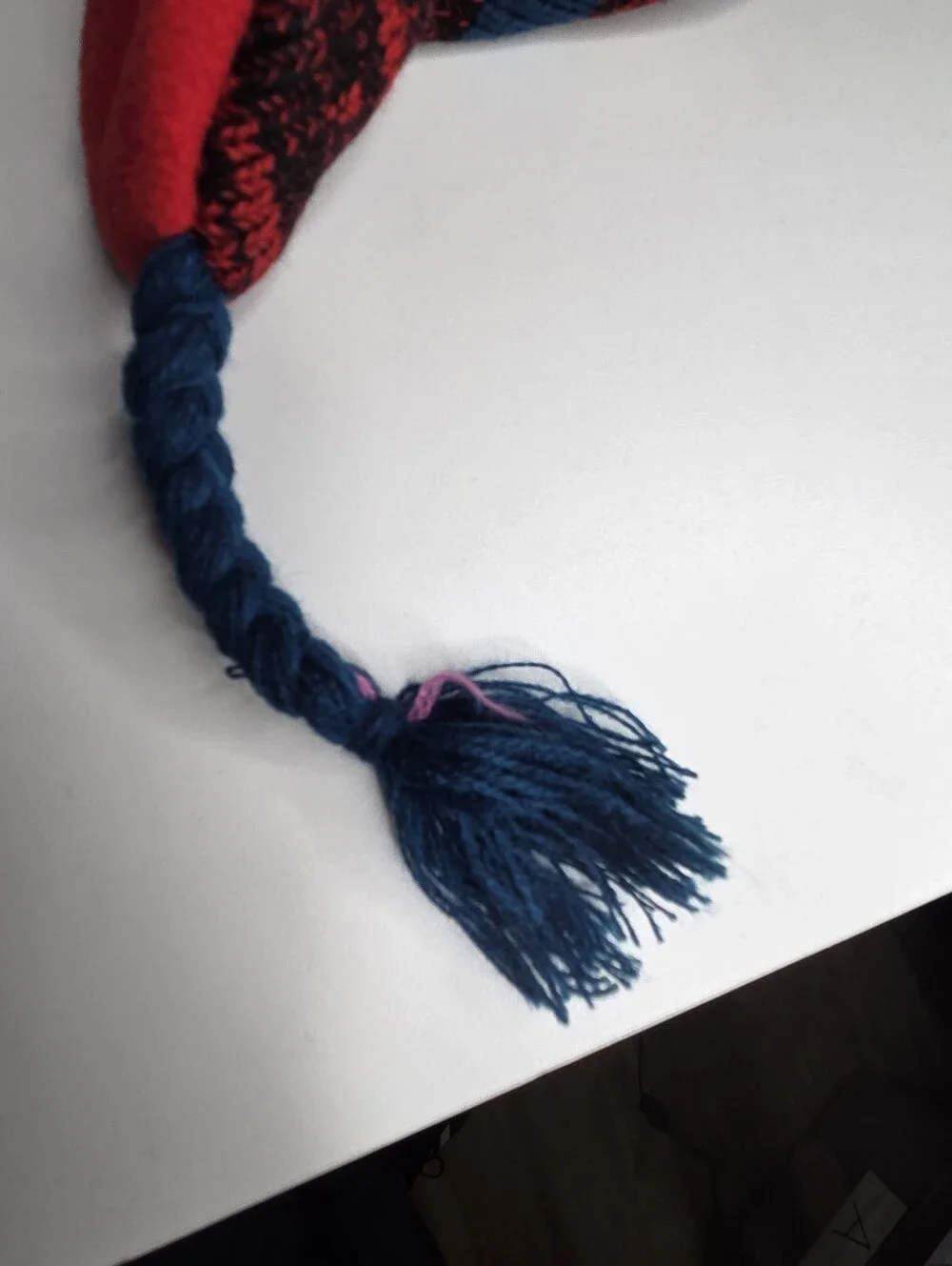 Marvel Spiderman Winter Pom Pom Beanie w/ Tassel Fits Youth/Kids  One Size Boys